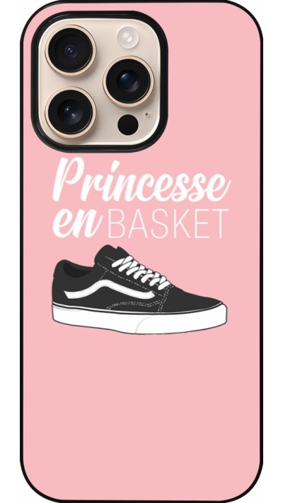 Coque iPhone 16 Pro - princesse en basket