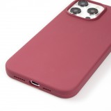 Coque iPhone 15 Pro - Soft Touch - Bordeaux