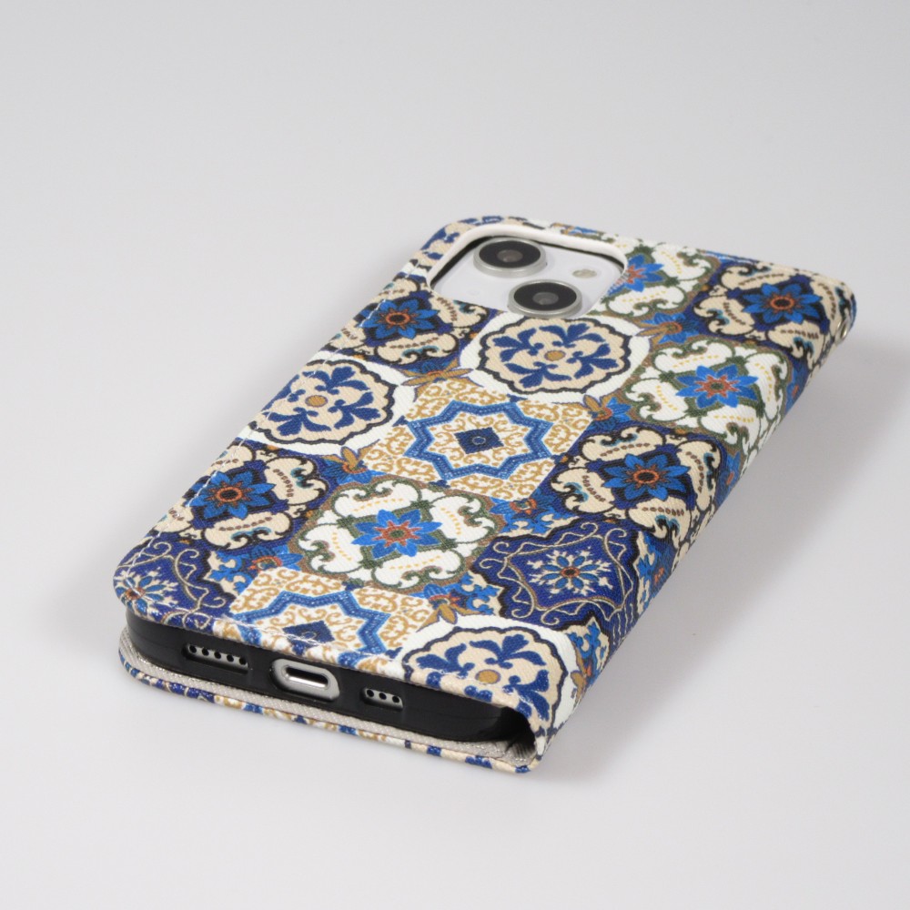 Fourre iPhone 14 - Premium Wallet flip fermeture magnétique et porte-carte - motifs traditionnels - Blanc