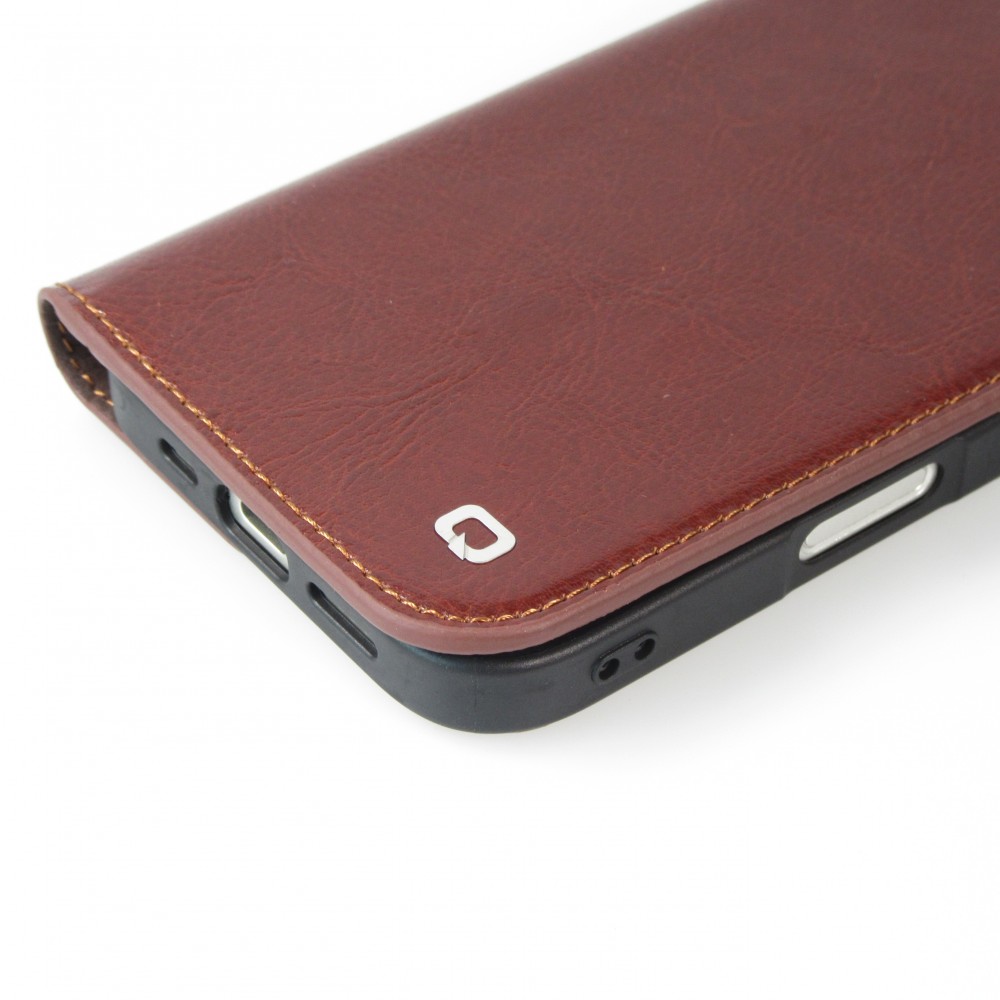 Fourre iPhone 16 Plus - Flip Qialino Classic Wallet cuir véritable - Brun